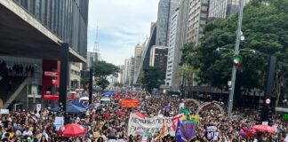 Atos contra o feminicídio e pelo fim da violência contra as mulheres mobilizam milhares de pessoas em todo o país